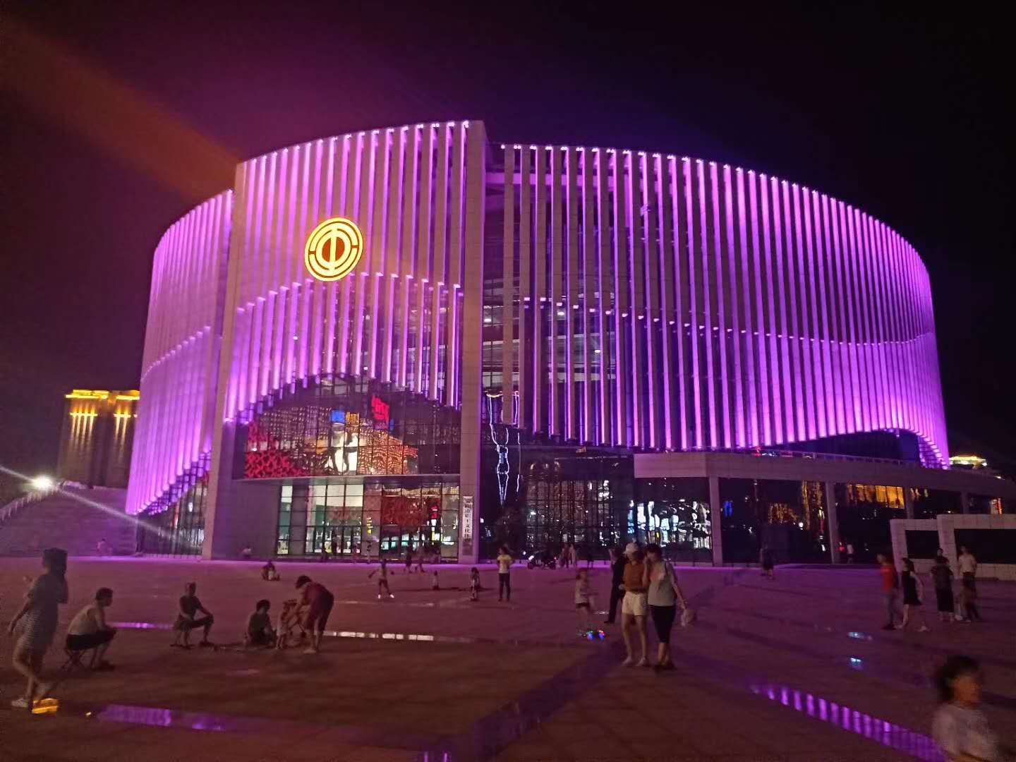 踐(jian)行(xing)工匠精(jing)神，我(wo)們繼(ji)續(xu)砥礪前(qian)行(xing)